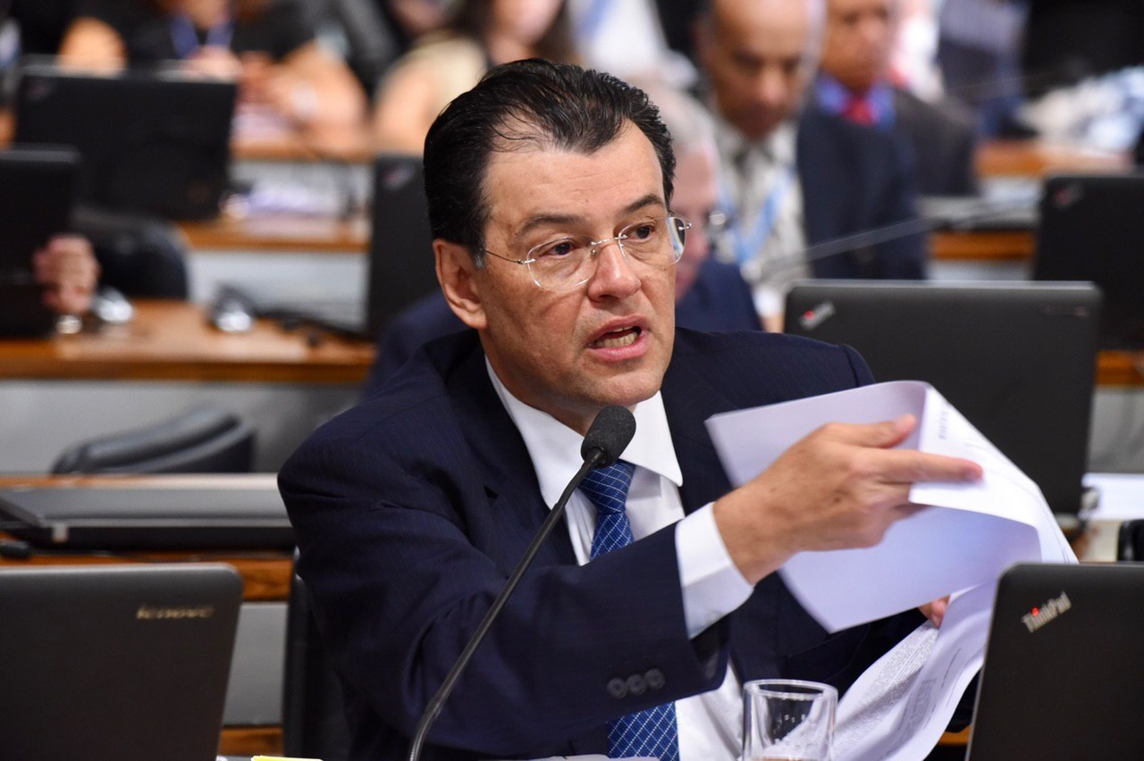 Eduardo pede providências para denúncias de abusos nos Colégios Militares de Manaus Eduardo pede providências para denúncias de abusos nos Colégios Militares de Manaus