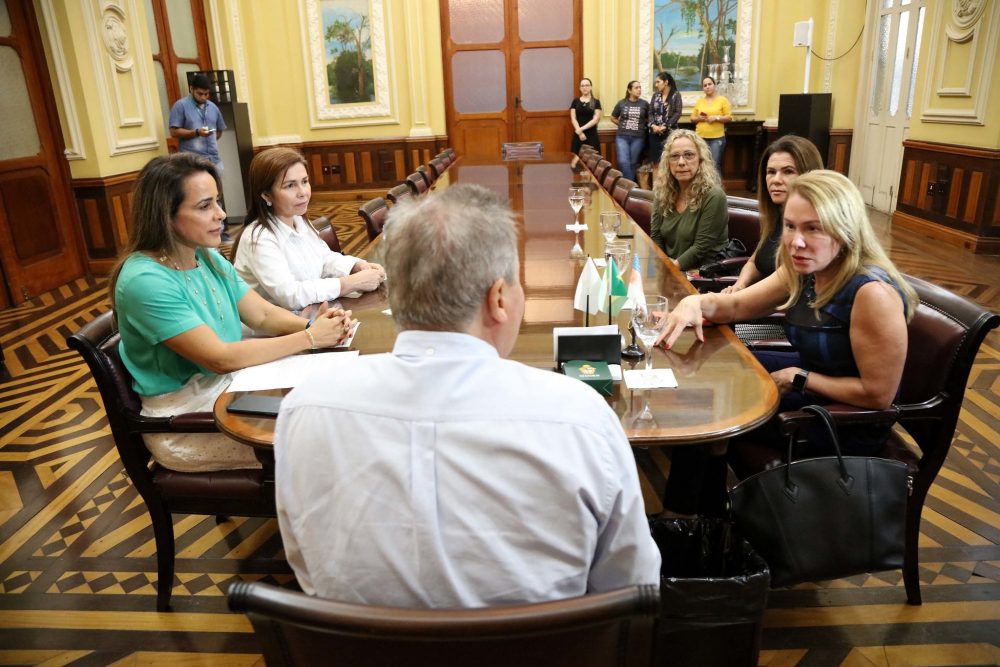 Prefeitos pedem mais ação federal para imigrantes venezuelanos em Manaus e Boa Vista Prefeitos pedem mais ação federal para imigrantes venezuelanos em Manaus e Boa Vista