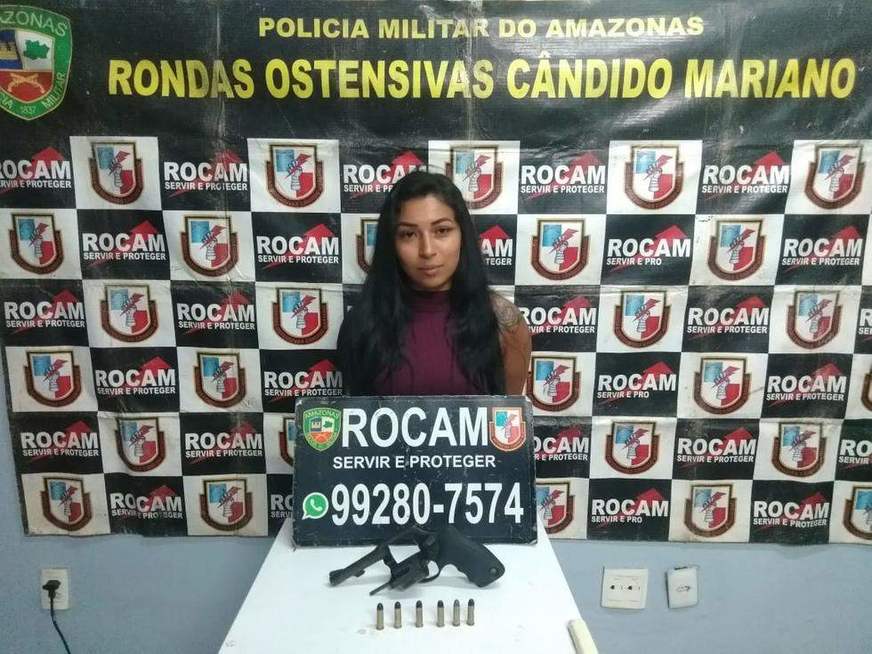Em tiroteio com PM, homem morre e mulher é presa com drogas no Viver Melhor Em tiroteio com PM, homem morre e mulher é presa com drogas no Viver Melhor
