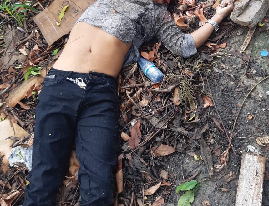 Corpo de homem com rosto desfigurado é encontrado no Cidade Nova Corpo de homem com rosto desfigurado é encontrado no Cidade Nova