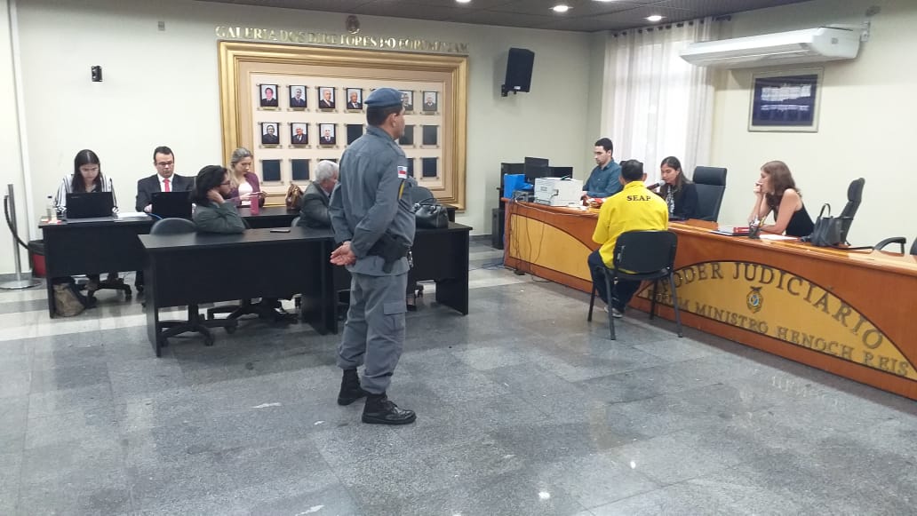 Líderes do massacre do Compaj e esquartejadores são ouvidos em julgamento; sessões recomeçam terça Líderes do massacre do Compaj e esquartejadores são ouvidos em julgamento; sessões recomeçam terça