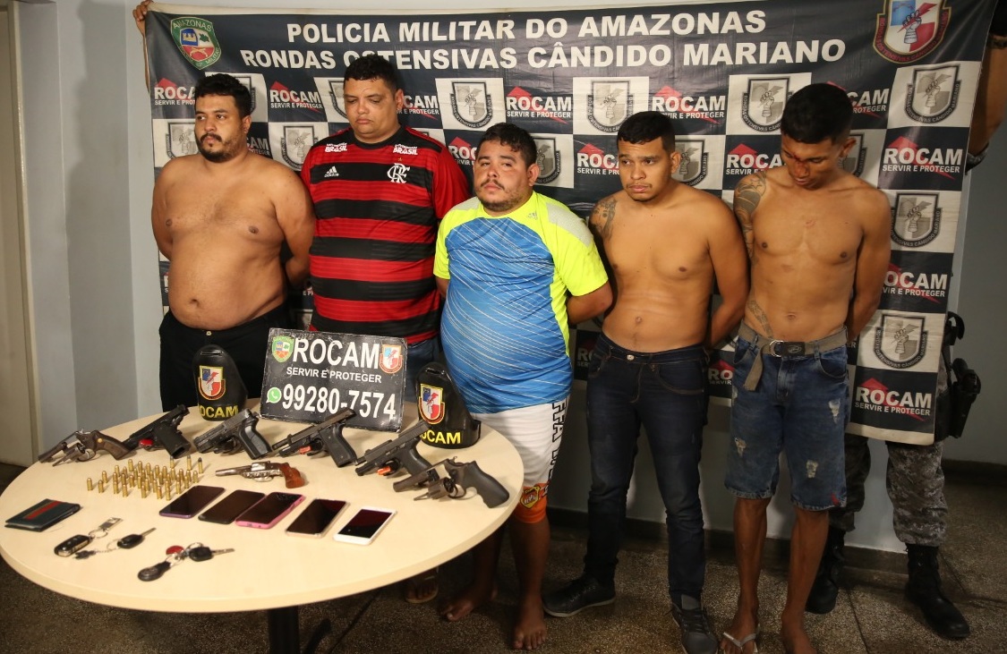 FESTA NO MOTEL Cinco homens são presos com garotas de programa e drogas na Torquato FESTA NO MOTEL Cinco homens são presos com garotas de programa e drogas na Torquato