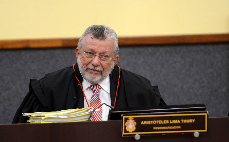 FAIXA AZUL Justiça mantém faixa de tráfego exclusiva para ônibus nas ruas de Manaus FAIXA AZUL Justiça mantém faixa de tráfego exclusiva para ônibus nas ruas de Manaus