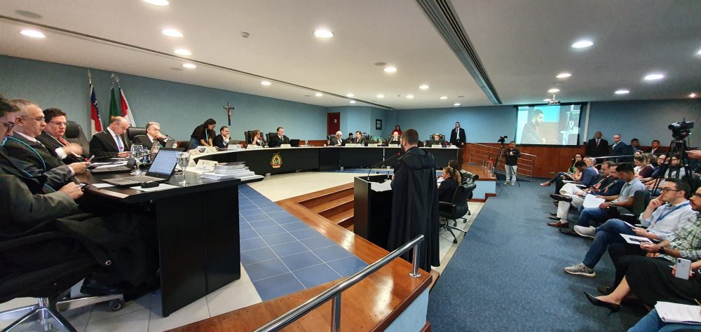 Ex-prefeito de Itacoatiara é condenado a devolver R$ 25,5 milhões Ex-prefeito de Itacoatiara é condenado a devolver R$ 25,5 milhões