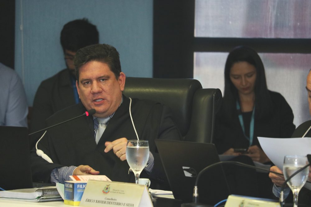 Conselheiro suspende recrutamento de estagi&aacute;rios do Cear&aacute; para o AM