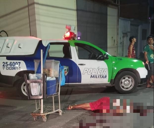 Vendedor de merenda é morto a tiros a caminho do trabalho no São Francisco Vendedor de merenda é morto a tiros a caminho do trabalho no São Francisco