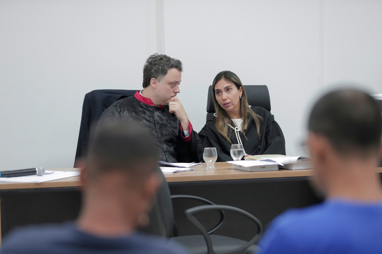 Juíza mantém prisões e manda para 'seguro' réu confesso na morte do engenheiro Flávio Juíza mantém prisões e manda para 'seguro' réu confesso na morte do engenheiro Flávio