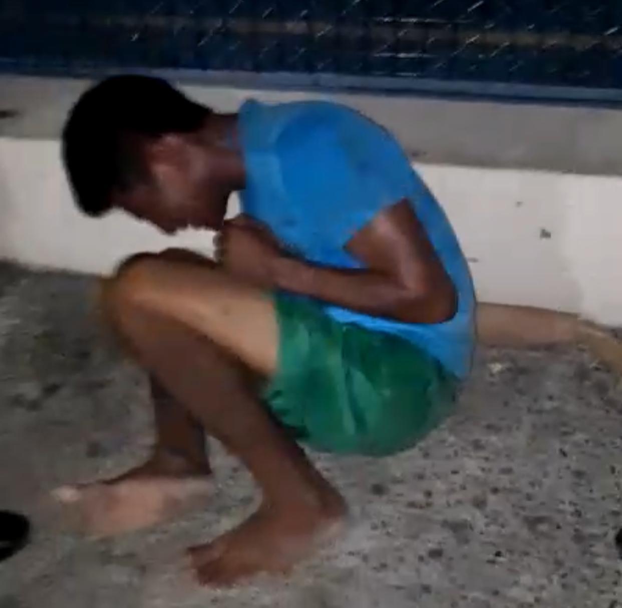 'PÉIA' NA RUA Suspeito de assalto é reconhecido e agredido no Cidade Nova 'PÉIA' NA RUA Suspeito de assalto é reconhecido e agredido no Cidade Nova