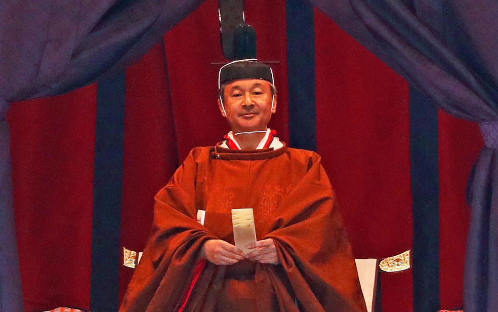 Imperador Naruhito proclama sua ascensão ao trono do Japão Imperador Naruhito proclama sua ascensão ao trono do Japão