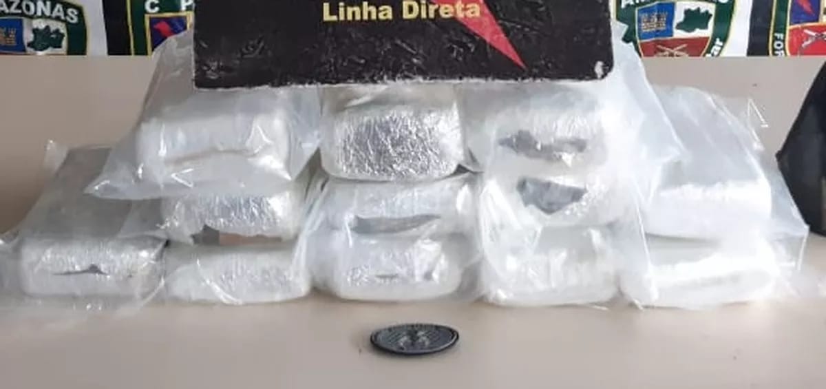 12kg de skunk são apreendidos em barco na Manaus Moderna e mulher é presa com quase 1.000 trouxinhas 12kg de skunk são apreendidos em barco na Manaus Moderna e mulher é presa com quase 1.000 trouxinhas