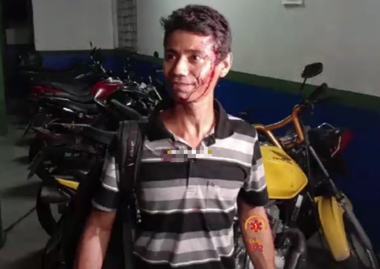 CORONHADA Passageiro é ferido durante assalto na linha 030; grupo estava armado e violento CORONHADA Passageiro é ferido durante assalto na linha 030; grupo estava armado e violento