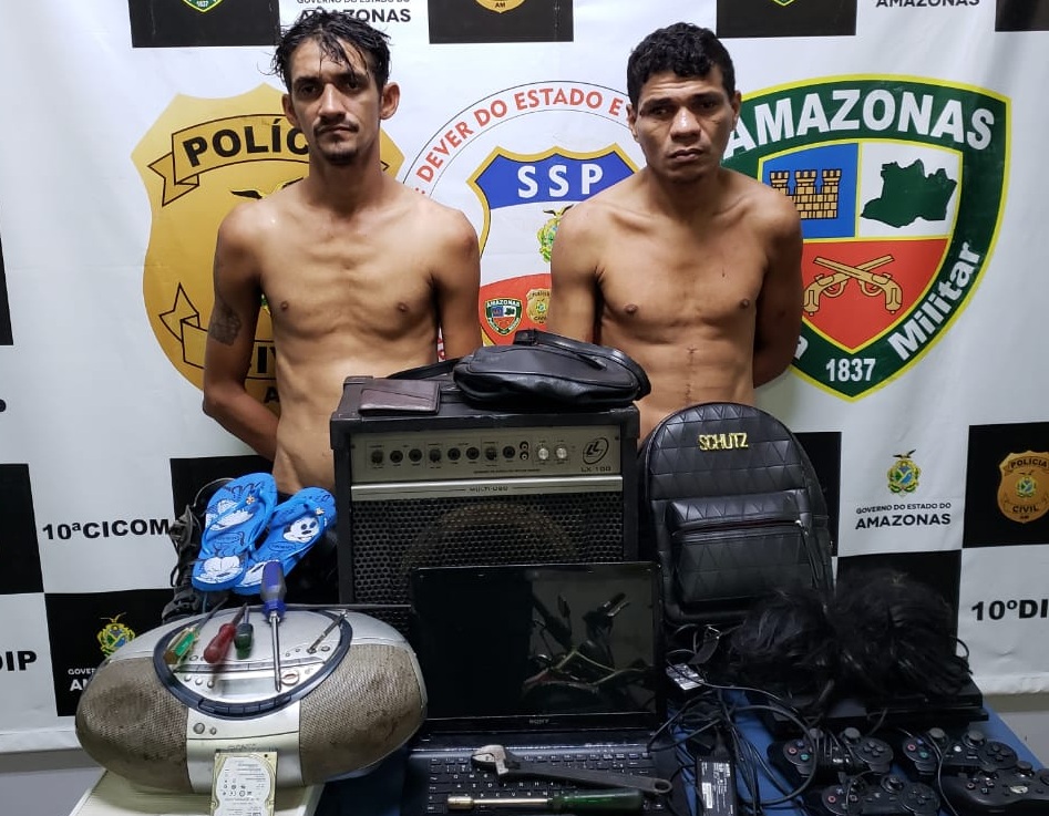 Dupla que levou de videogame a chinelos em roubo é presa pela PC Dupla que levou de videogame a chinelos em roubo é presa pela PC