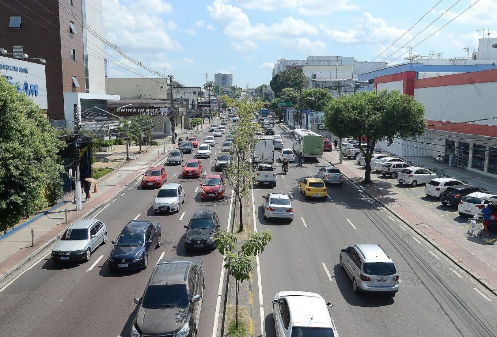 Donos de ve&iacute;culos com placas de final 9 t&ecirc;m at&eacute; dia 29 para pagar IPVA
