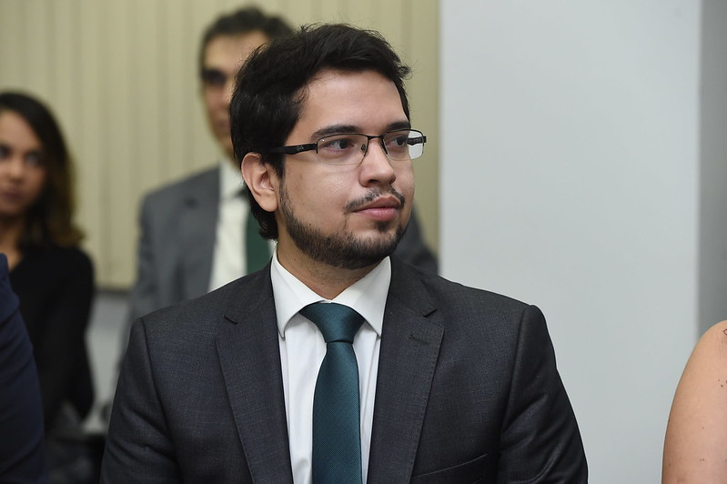 Juiz decreta prisão de homem que tentou matar mulher 5x; ele atirou e arma falhou em Itacoatiara Juiz decreta prisão de homem que tentou matar mulher 5x; ele atirou e arma falhou em Itacoatiara