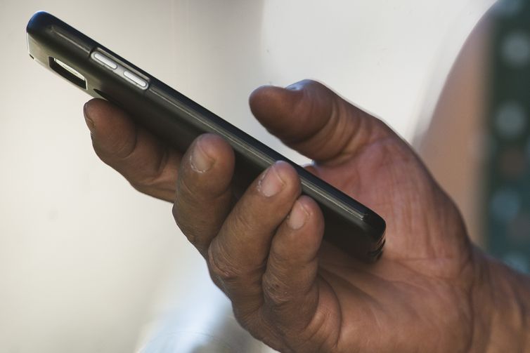 Celulares pré-pagos desatualizados são bloqueados nesta segunda em 17 Estados Celulares pré-pagos desatualizados são bloqueados nesta segunda em 17 Estados