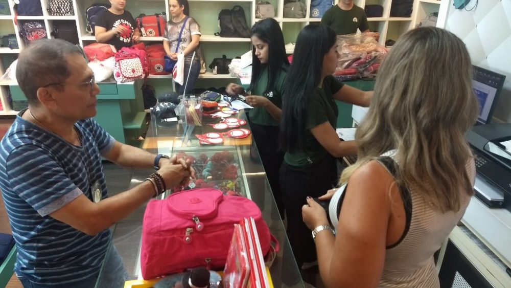 Sefaz promove blitz para garantir direitos do consumidor na Black Friday Sefaz promove blitz para garantir direitos do consumidor na Black Friday
