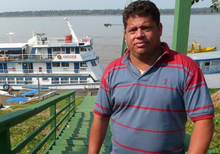 Ex-prefeito é condenado por improbidade e perda de direitos políticos a pedido do MPF Ex-prefeito é condenado por improbidade e perda de direitos políticos a pedido do MPF