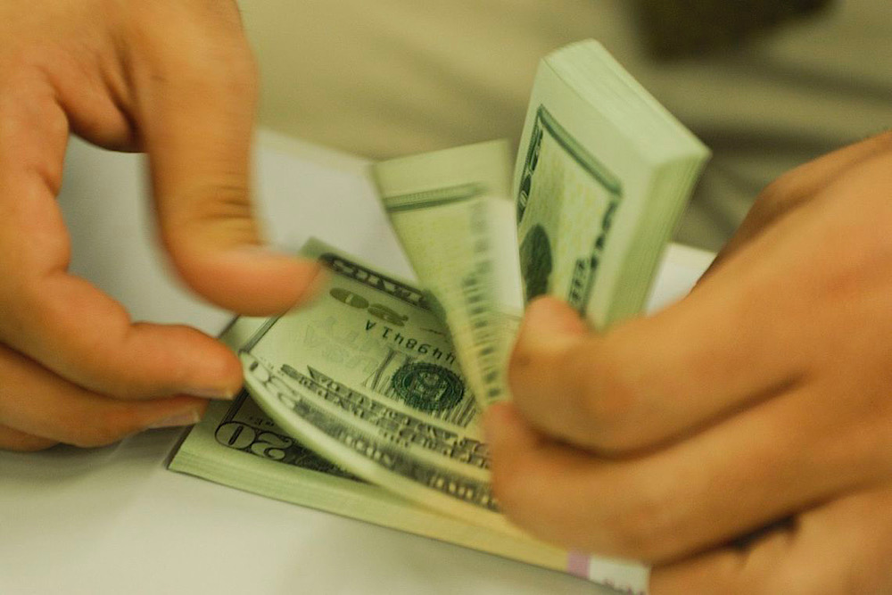 D&oacute;lar