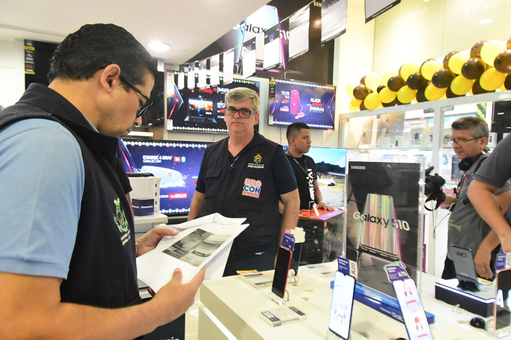 Órgãos de Defesa do Consumidor fiscalizam lojas Órgãos de Defesa do Consumidor fiscalizam lojas