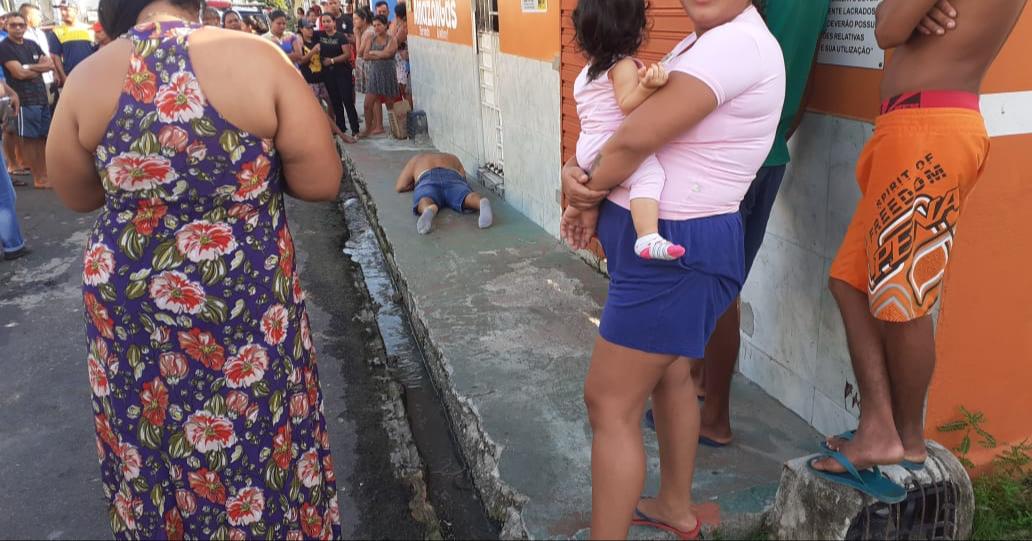 LATROC&Iacute;NIO Homem &eacute; encontrado morto em cal&ccedil;ada no Mutir&atilde;o