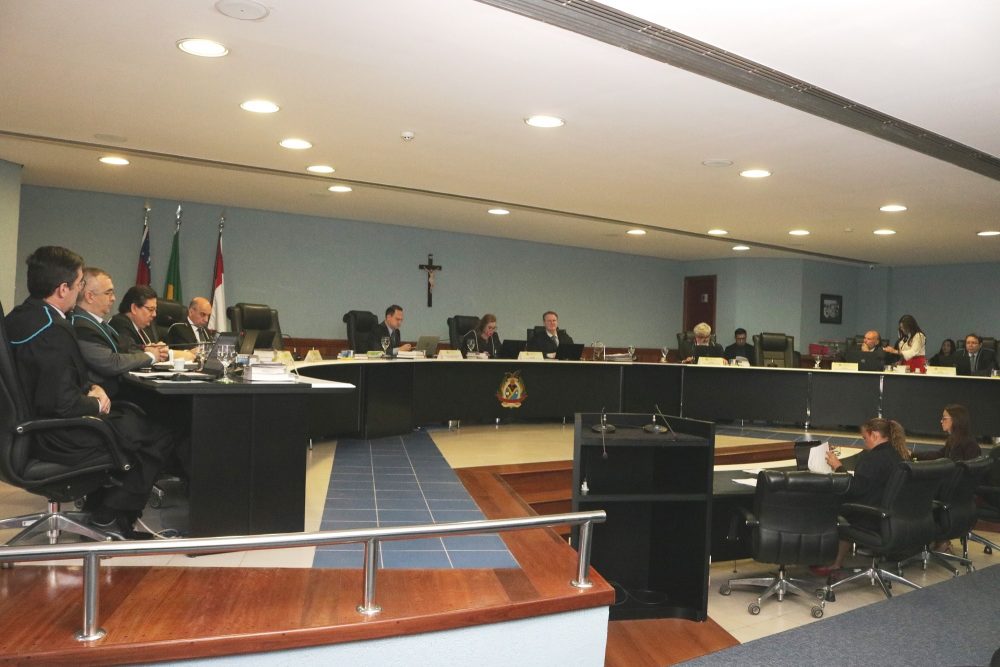 Pleno do TCE revoga cautelar e mantém licitação para iluminação pública em Manaus Pleno do TCE revoga cautelar e mantém licitação para iluminação pública em Manaus
