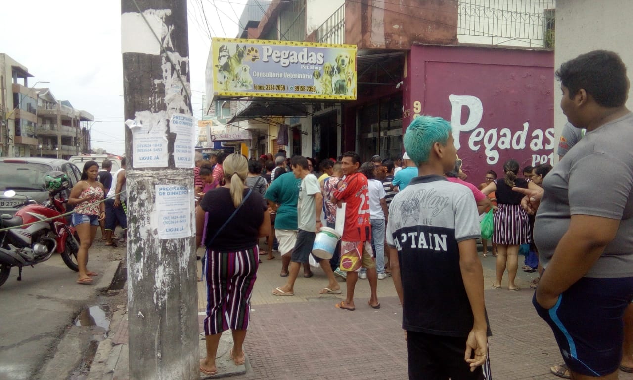 Após perseguição, homem é baleado na cabeça, tórax e costas no Educandos Após perseguição, homem é baleado na cabeça, tórax e costas no Educandos