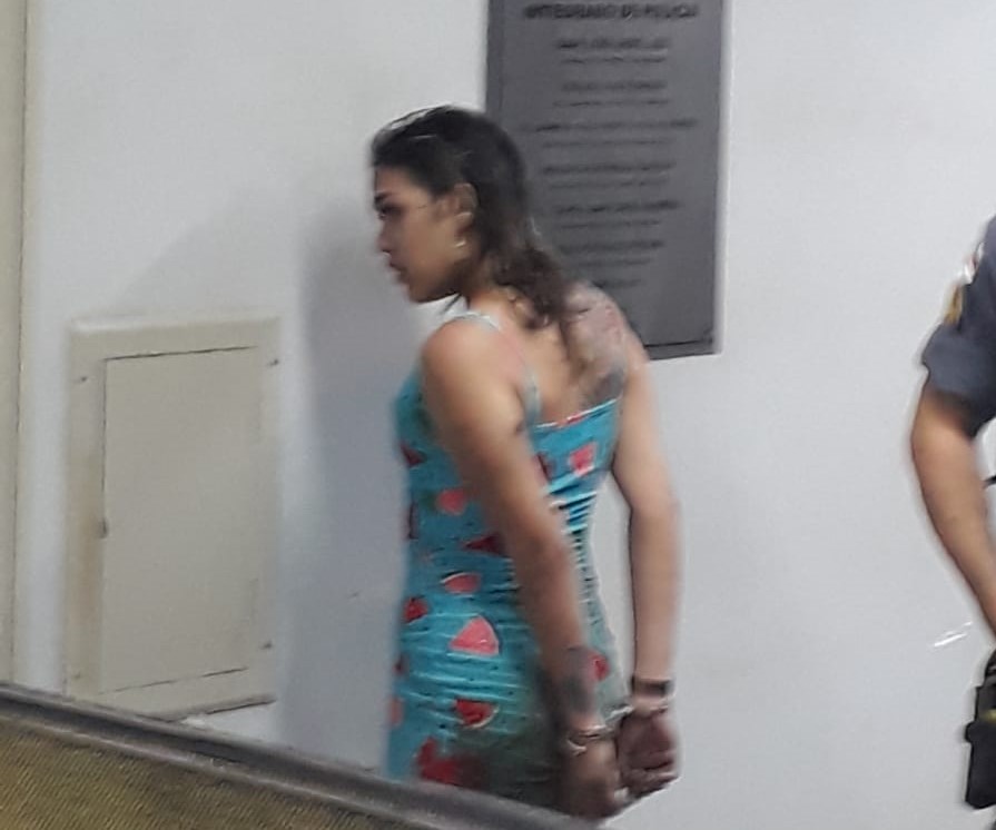 Motorista de aplicativo infarta durante assalto na Compensa; suspeita &eacute; detida. Veja v&iacute;deo