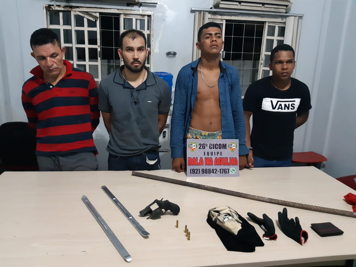 Grupo é detido tentando arrombar cofre de loja em Santa Etelvina Grupo é detido tentando arrombar cofre de loja em Santa Etelvina