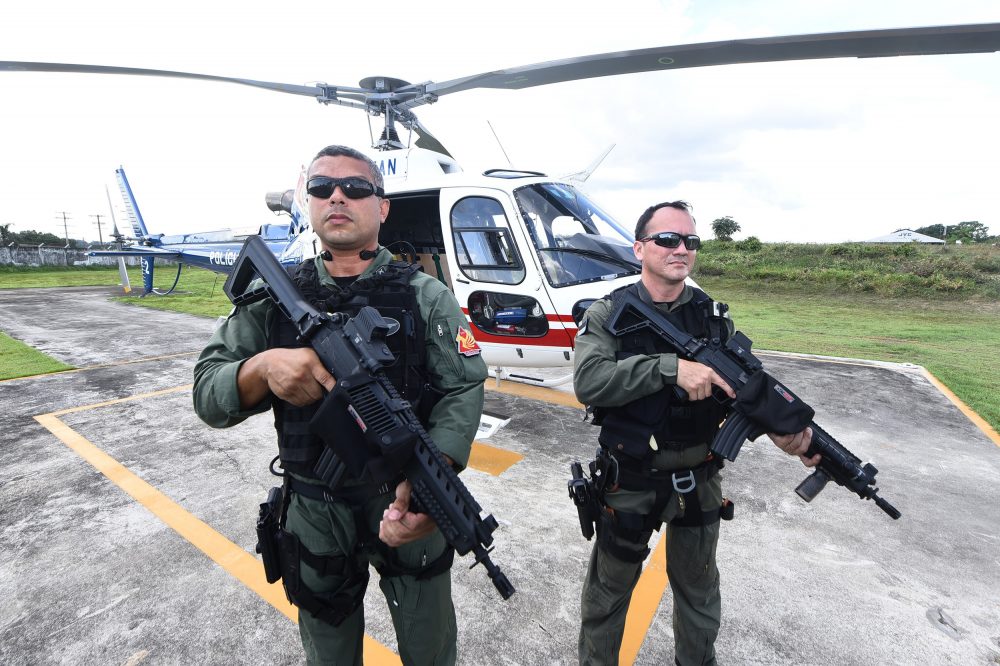 Com emprego de miras holográficas, SSP amplia operações aéreas em Manaus Com emprego de miras holográficas, SSP amplia operações aéreas em Manaus