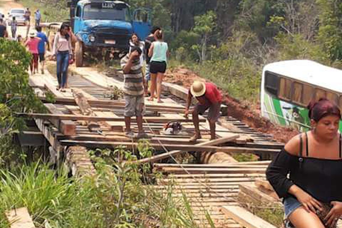 Bolsonaro diz que rodovia Porto Velho-Manaus será recuperada Bolsonaro diz que rodovia Porto Velho-Manaus será recuperada