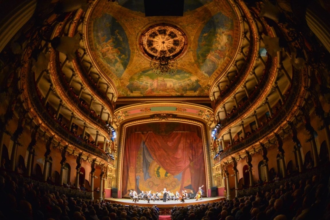 Teatro Amazonas comemora 123 anos com visita teatralizada Teatro Amazonas comemora 123 anos com visita teatralizada