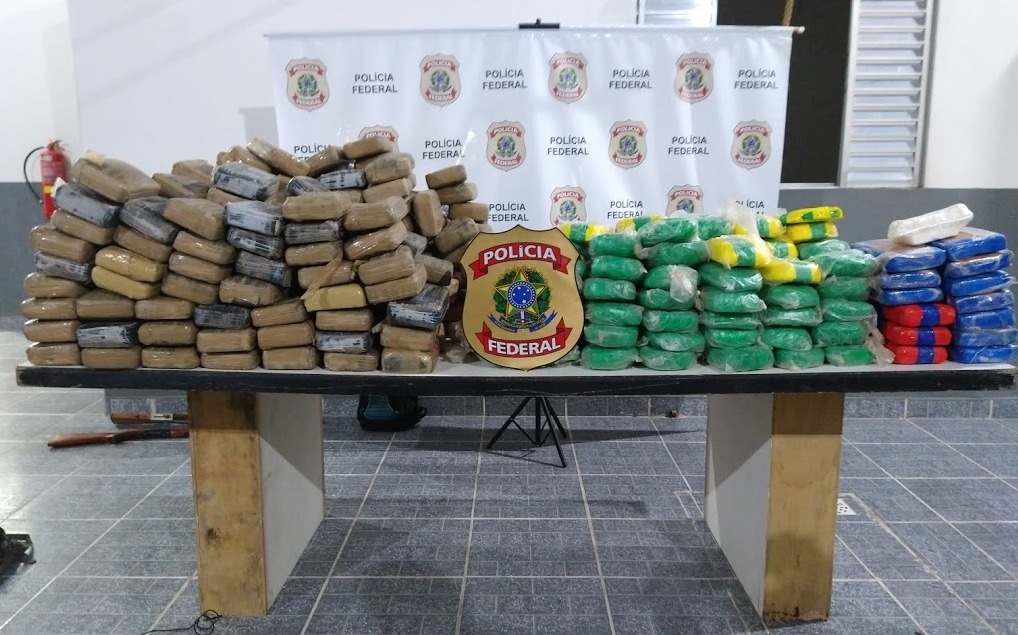 PF confirma que quase 500kg de drogas apreendidos no rio Solimões abasteceriam Manaus PF confirma que quase 500kg de drogas apreendidos no rio Solimões abasteceriam Manaus