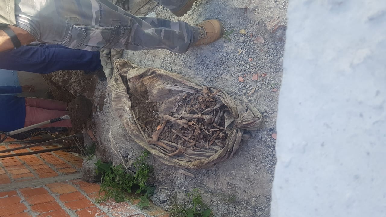Ossada é encontrada durante escavação no conjunto Cidadão Ossada é encontrada durante escavação no conjunto Cidadão