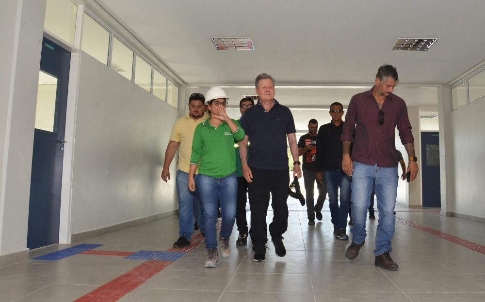 Prefeito vistoria obras do Cime do Distrito Industrial 2, que abrirá 1,6 mil vagas Prefeito vistoria obras do Cime do Distrito Industrial 2, que abrirá 1,6 mil vagas