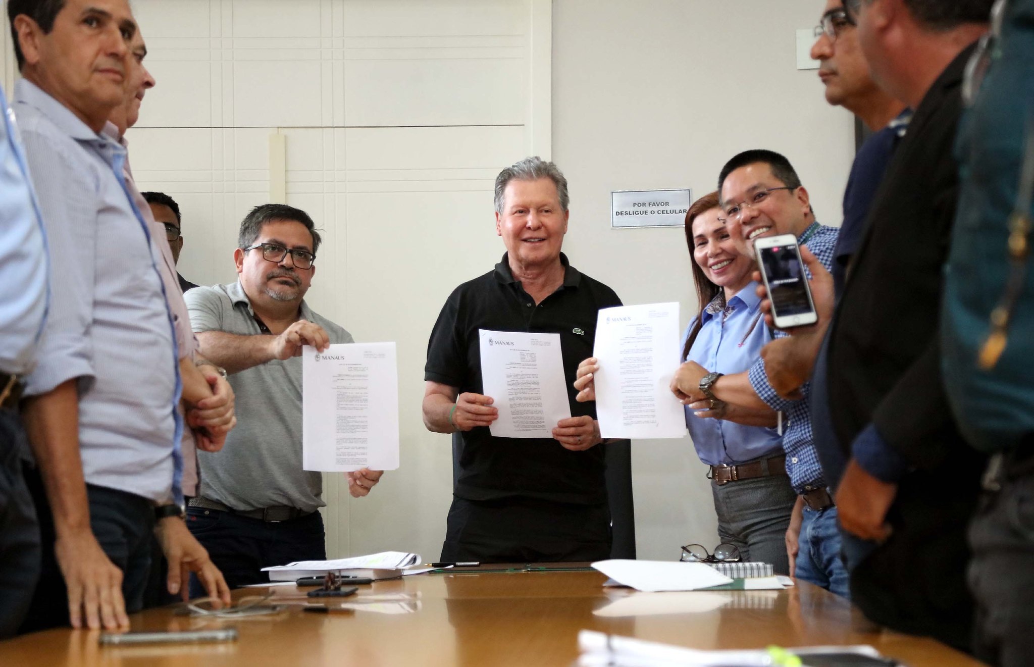 Prefeito apresenta mais 3 novas leis do 'Pacote Tributário que incentiva regularização de imóveis Prefeito apresenta mais 3 novas leis do 'Pacote Tributário que incentiva regularização de imóveis