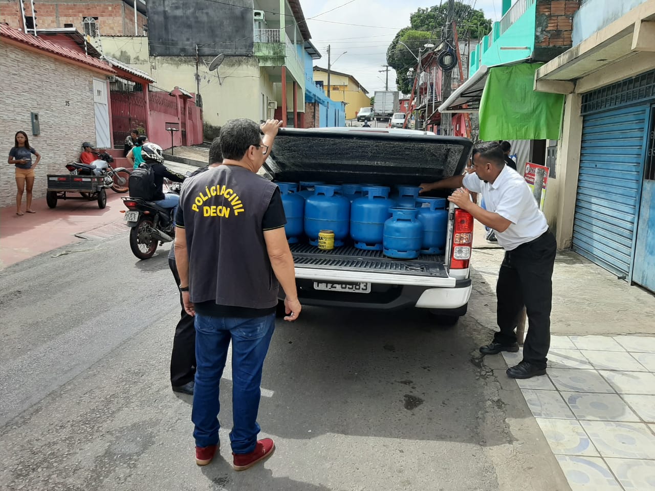 Operação ‘Gás Liquefeito’ apreende 15 botijas comercializadas ilegalmente Operação ‘Gás Liquefeito’ apreende 15 botijas comercializadas ilegalmente