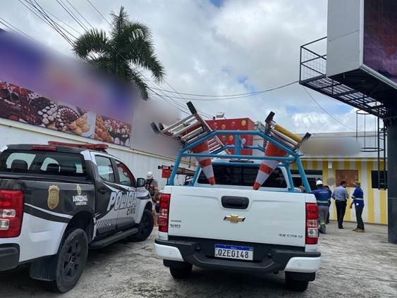 Loja de doces e salgados no Vieiralves é pega com 'gato' de luz Loja de doces e salgados no Vieiralves é pega com 'gato' de luz