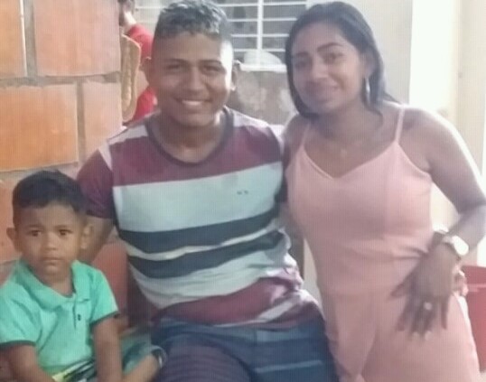 Pai e madrasta acusados de matar criança são transferidos para cidade do interior Pai e madrasta acusados de matar criança são transferidos para cidade do interior