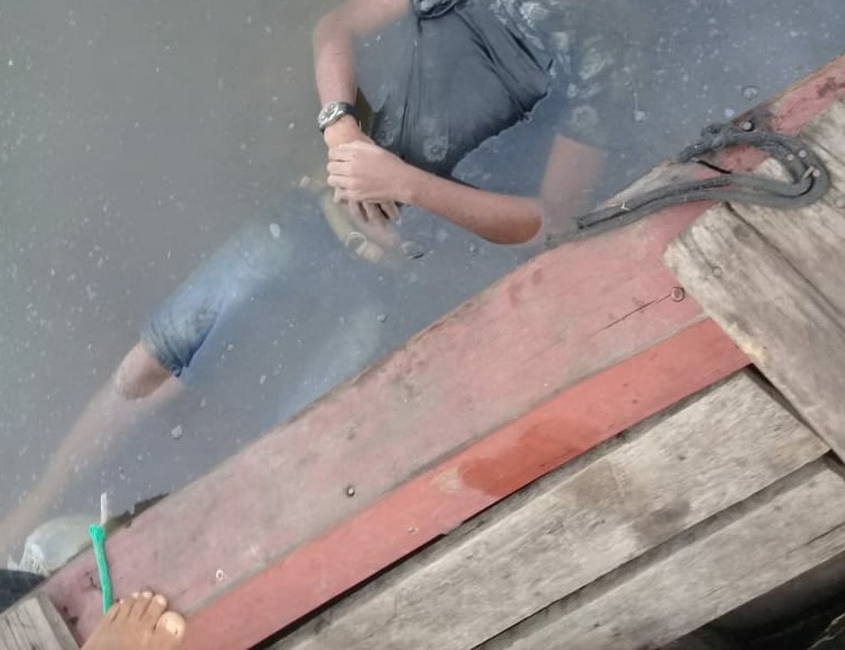 Corpo &eacute; encontrado boiando em 'famoso' beco de &aacute;rea vermelha