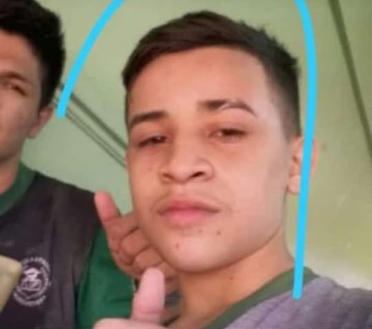 Adolescente de 15 anos &eacute; morto a tiros em parada de &ocirc;nibus na Camapu&atilde;