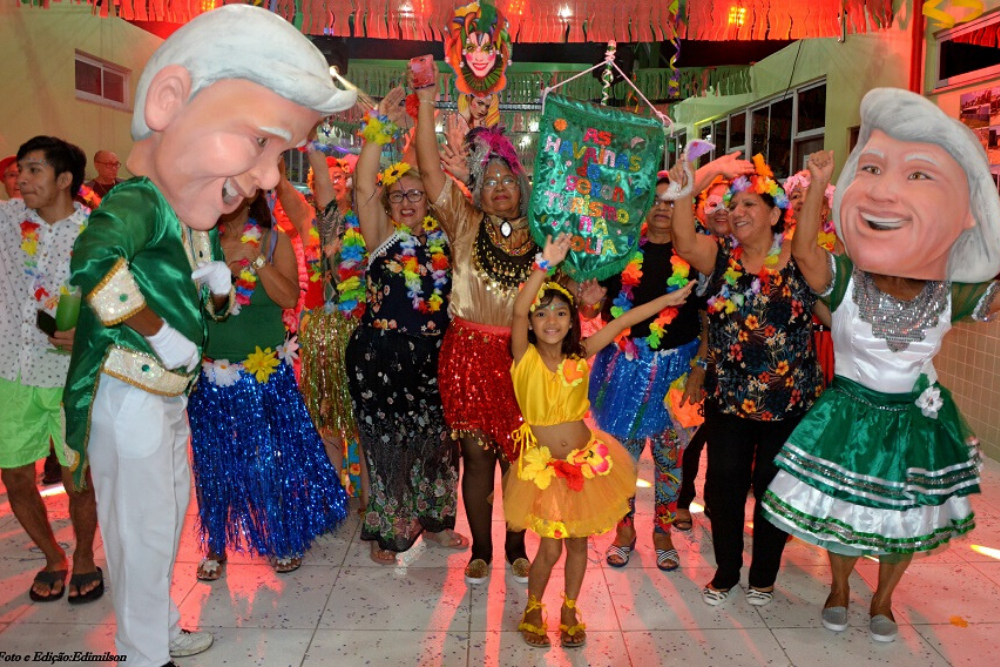 FUnATI promove baile de Carnaval para a terceira idade, nesta
