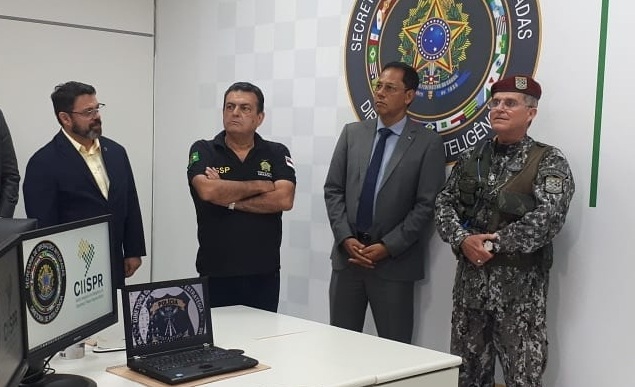 General Theophilo visita instalações do Centro Integrado de Inteligência do Norte General Theophilo visita instalações do Centro Integrado de Inteligência do Norte