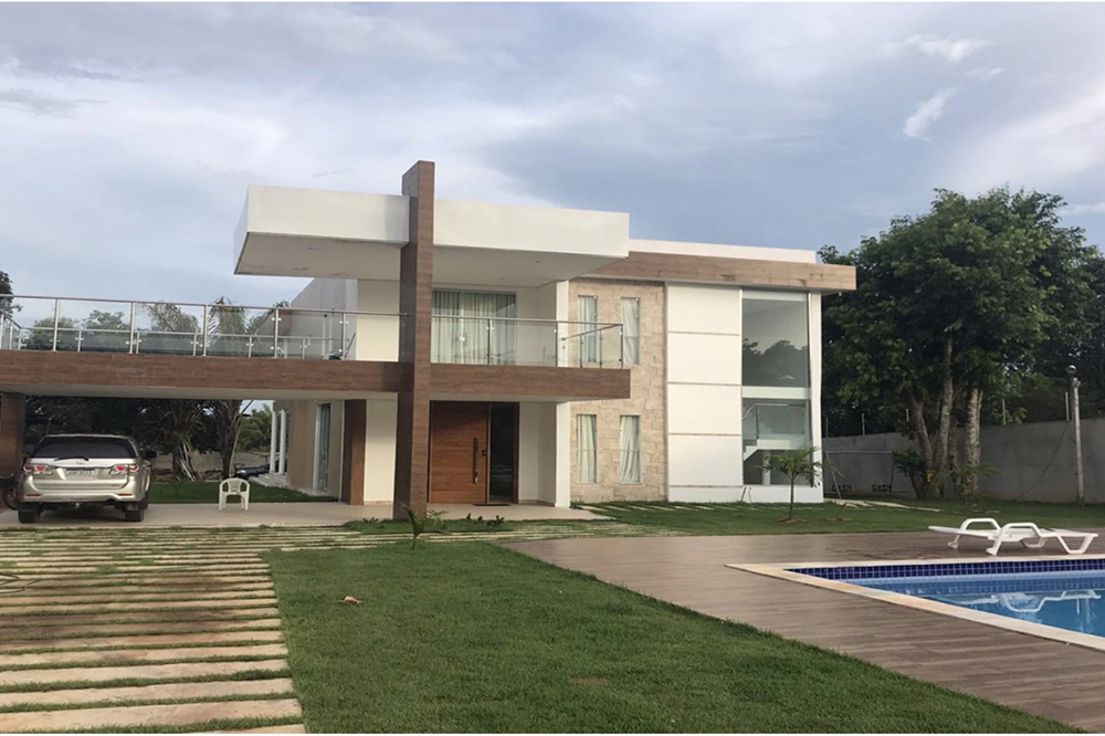 Ladr&otilde;es levam R$ 200 mil de Givancir Oliveira