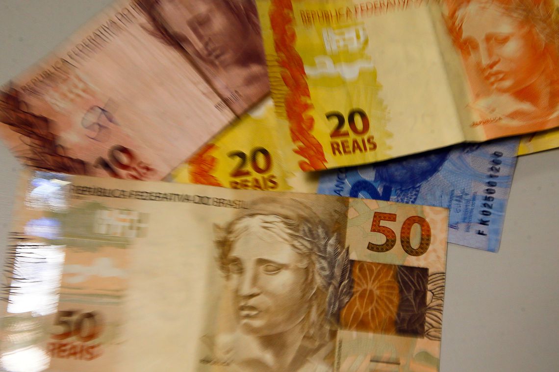 Novo valor do sal&aacute;rio m&iacute;nimo come&ccedil;a a vigorar neste s&aacute;bado