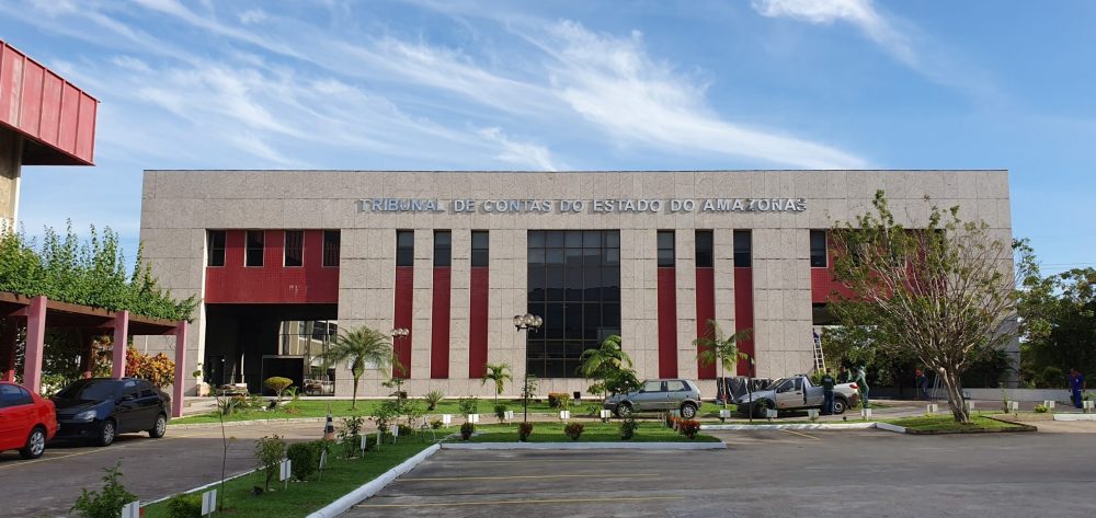 Basta ter n&iacute;vel superior, em qualquer &aacute;rea, para fazer concurso do TCE-AM