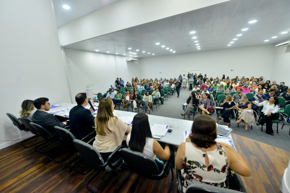Aux&iacute;lio-alimenta&ccedil;&atilde;o com novo valor come&ccedil;a a ser pago a servidores estaduais