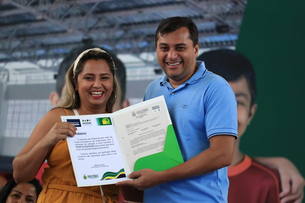 Wilson Lima entrega Termos de Quitação de Imóvel Wilson Lima entrega Termos de Quitação de Imóvel
