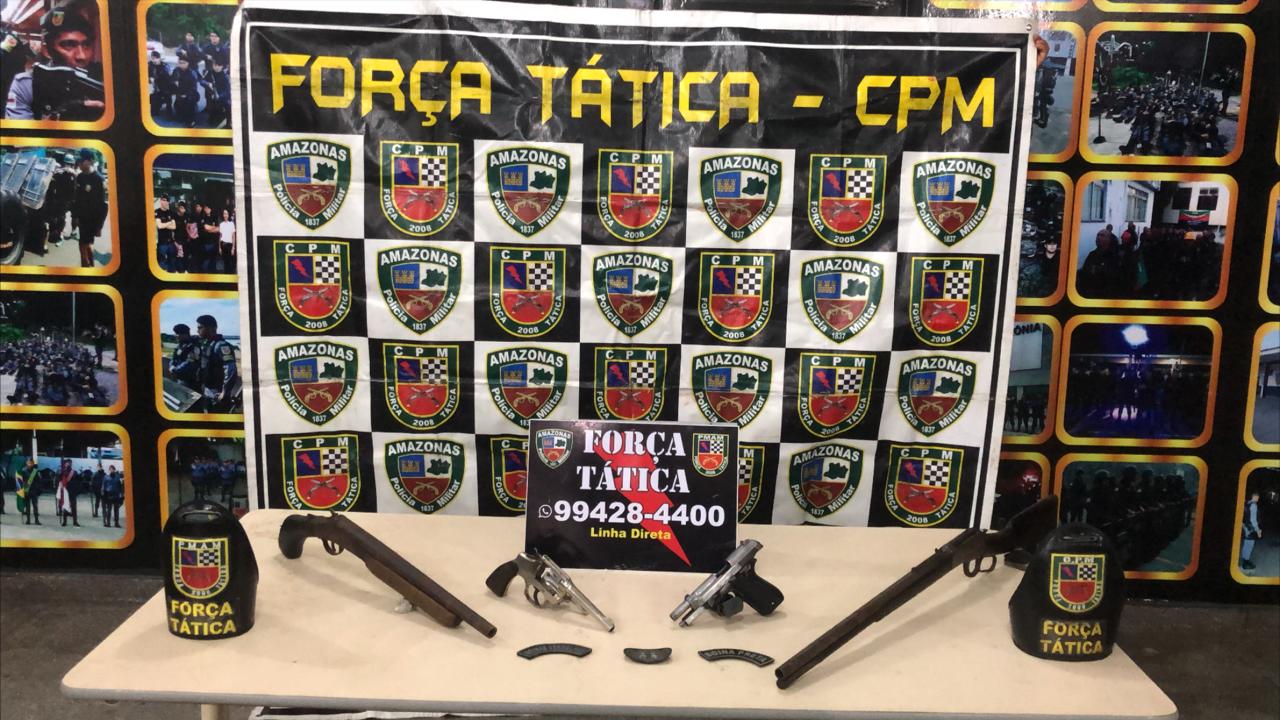 Força Tática prende homem com 4 armas no Monte das Oliveiras Força Tática prende homem com 4 armas no Monte das Oliveiras