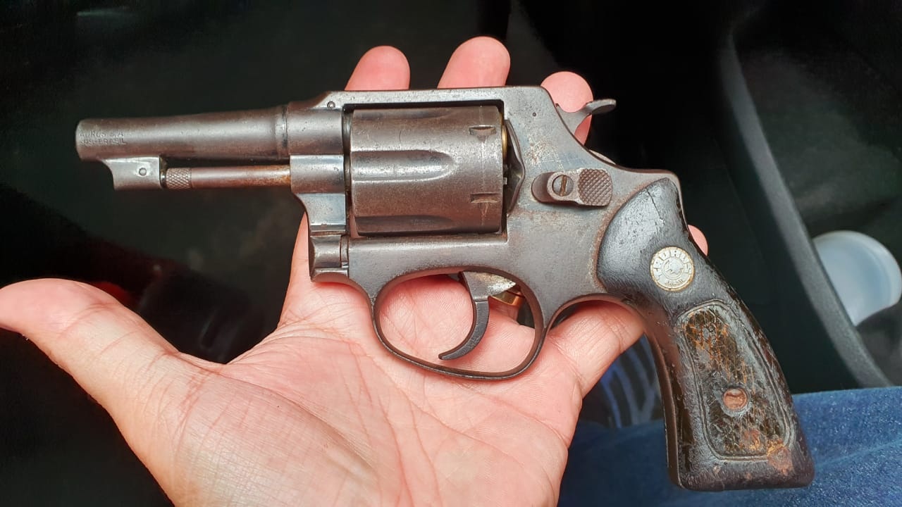 Estelionatário que ameaçava delegado é morto em troca de tiros com polícia em Santa Luzia Estelionatário que ameaçava delegado é morto em troca de tiros com polícia em Santa Luzia
