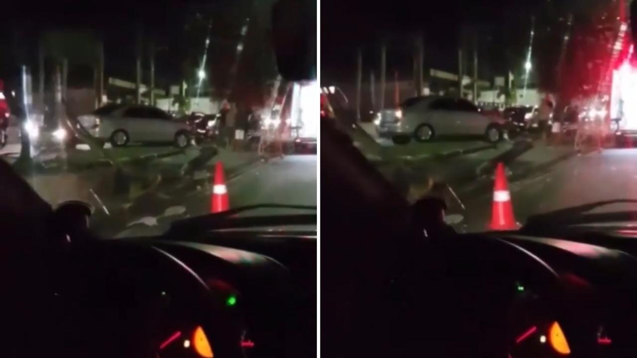Motorista bate contra poste e fica gravemente ferido na Noel Nutels Motorista bate contra poste e fica gravemente ferido na Noel Nutels